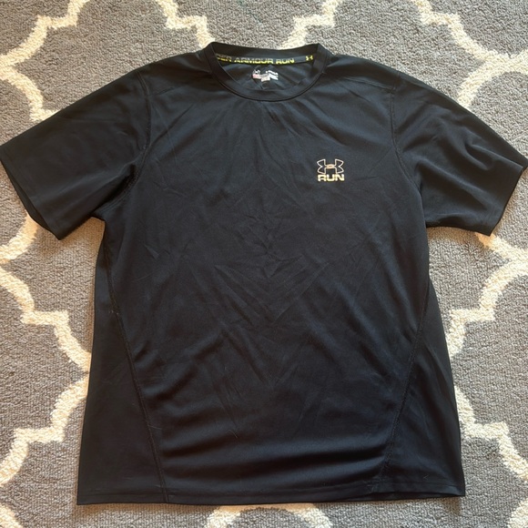 Men’s Under Armour T-shirt -Smoke Free Home- Worn 1-2 times- Excellent - Picture 1 of 5